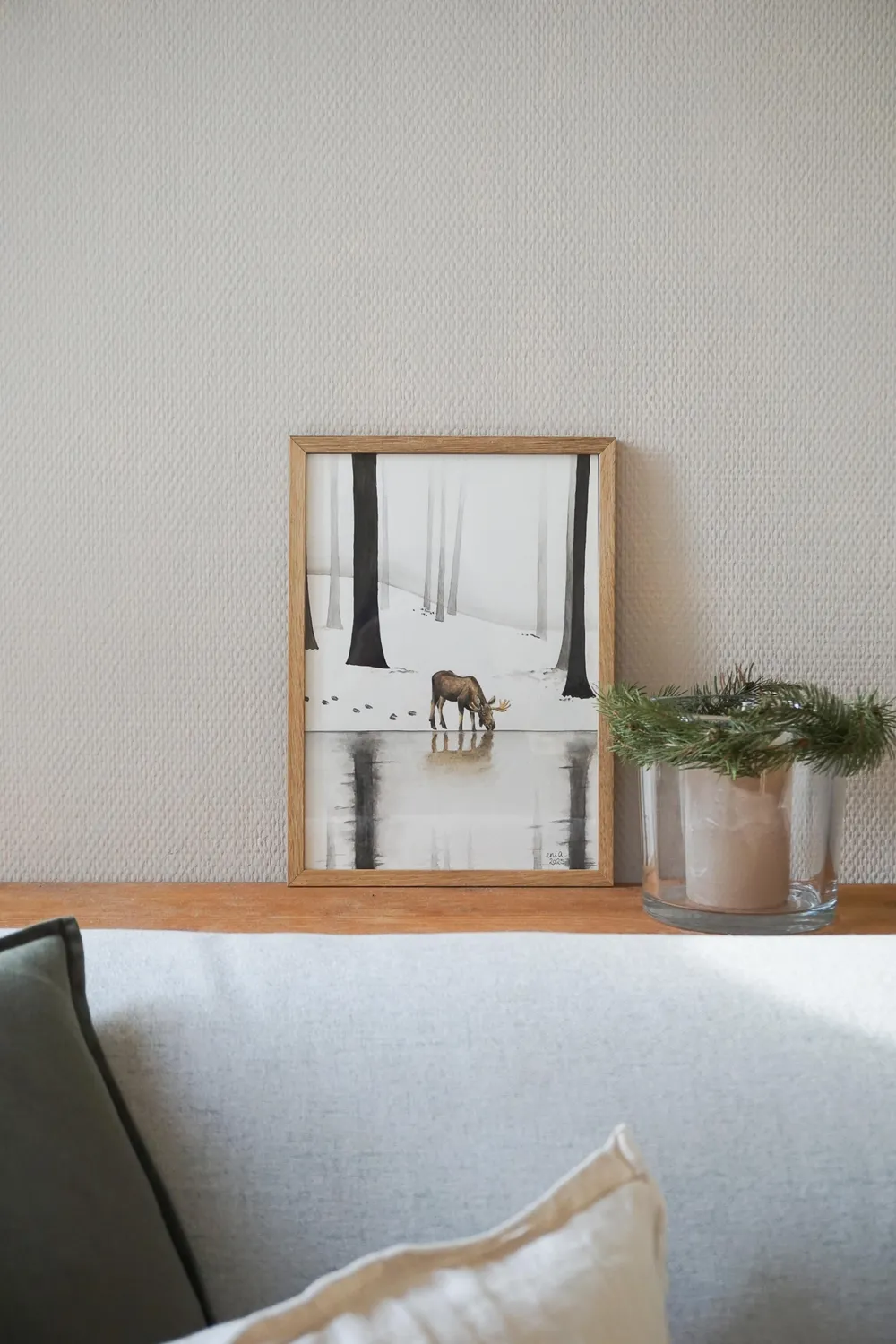 Wenn der erste Schnee gefallen ist, legt sich eine ganz besondere Stille auf die Landschaft. Nur die Schritte im Schnee sind durch das Knirschen lauter als sonst.